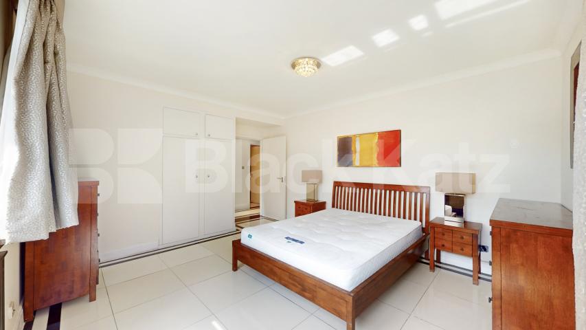 Spacious two bedroom property located near Bayswater / Paddington Porchester Place, Paddington